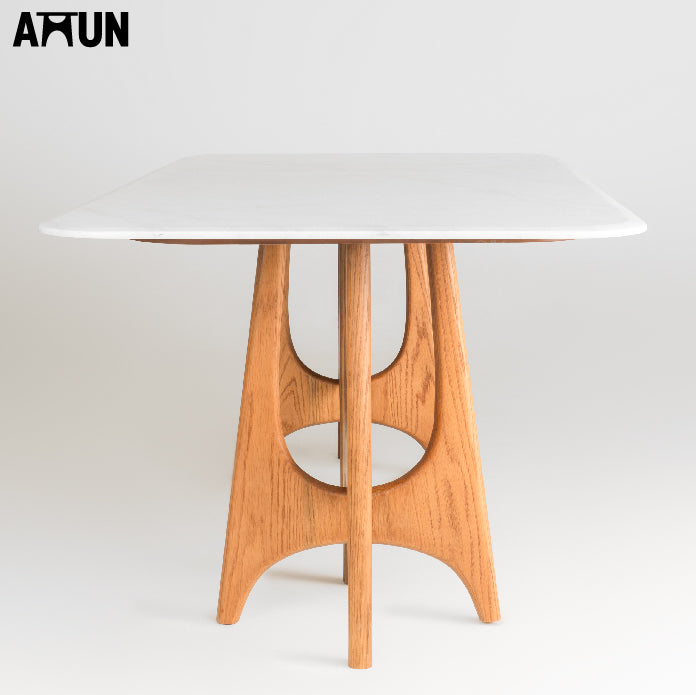 AMUN Dining Table