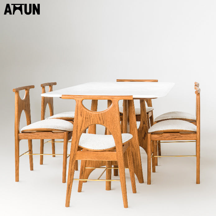 AMUN Dining Table